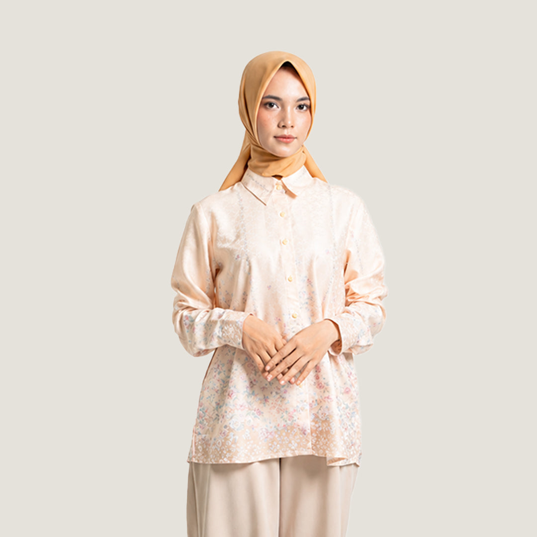 Naura Shirt kemeja muslim premium wanita Yellow tampak depan — siluet mengalir Aluna Collection Falyae