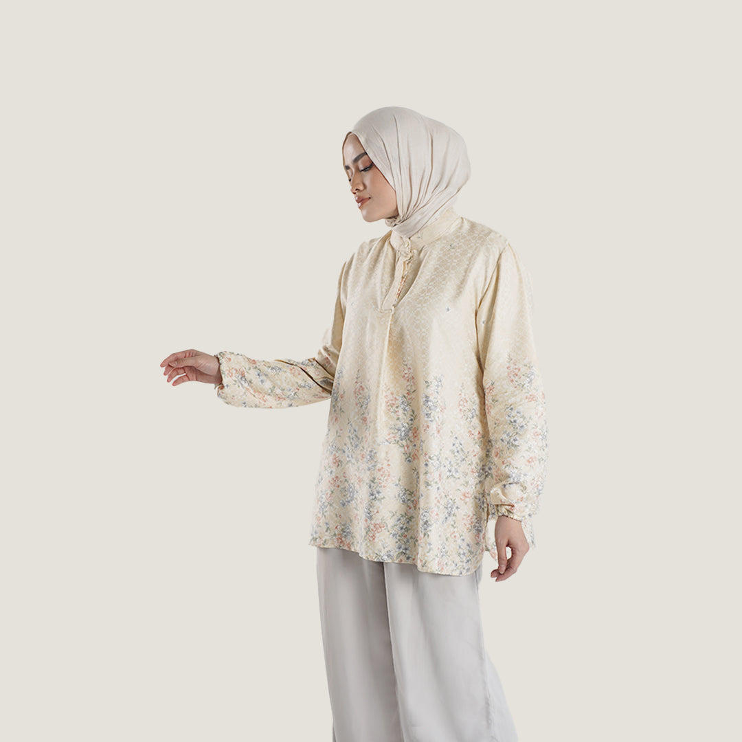Detail bahan poly rayon dobby premium Lunea Blouse Falyae — tekstur dobby weave lembut adem tidak menerawang