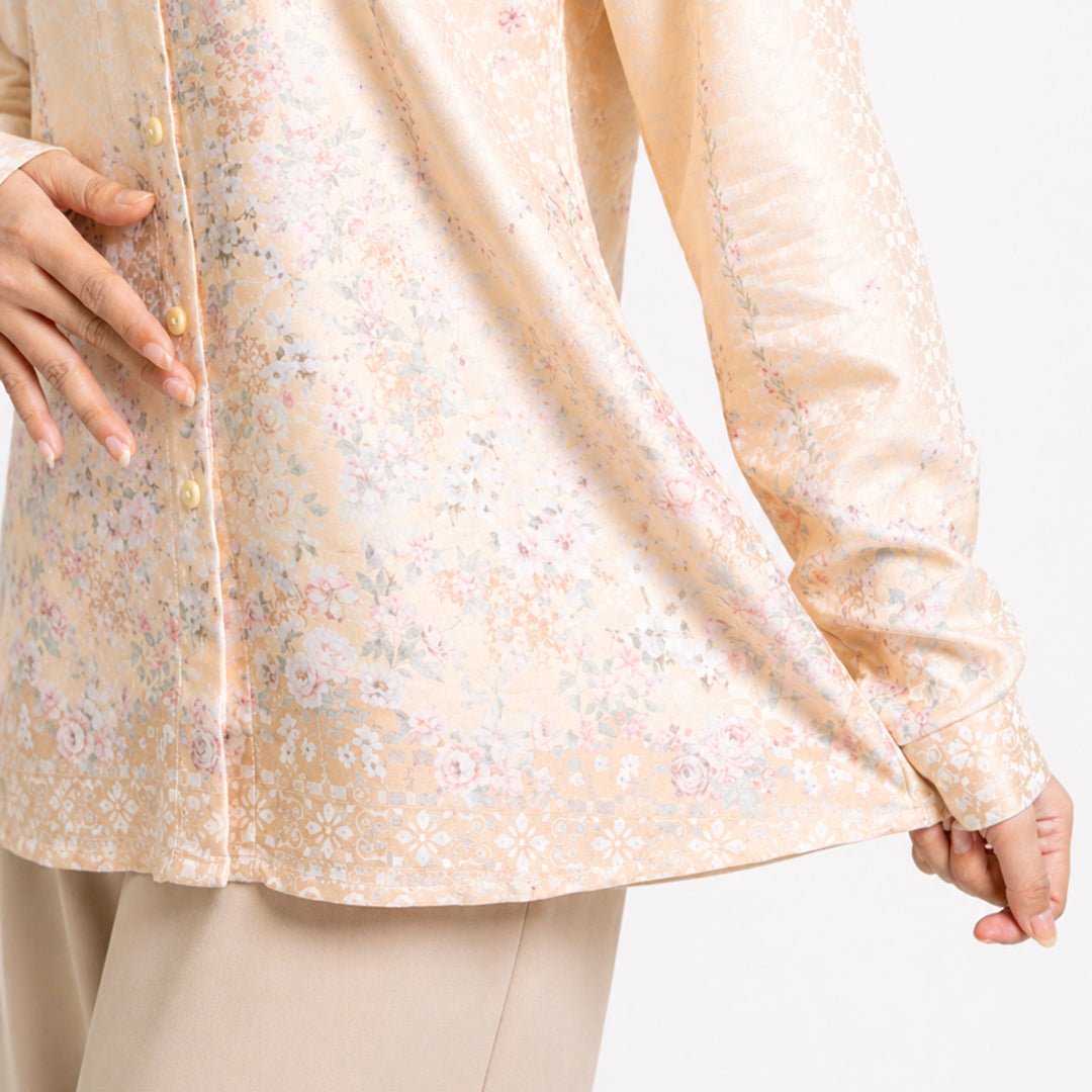 Detail bahan poly rayon dobby premium bagian bawah Naura Shirt Falyae  — tekstur dobby weave lembut adem tidak menerawang